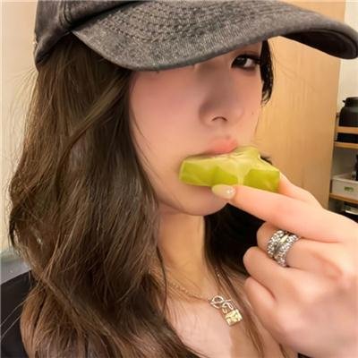 尤莉亚老师的红线